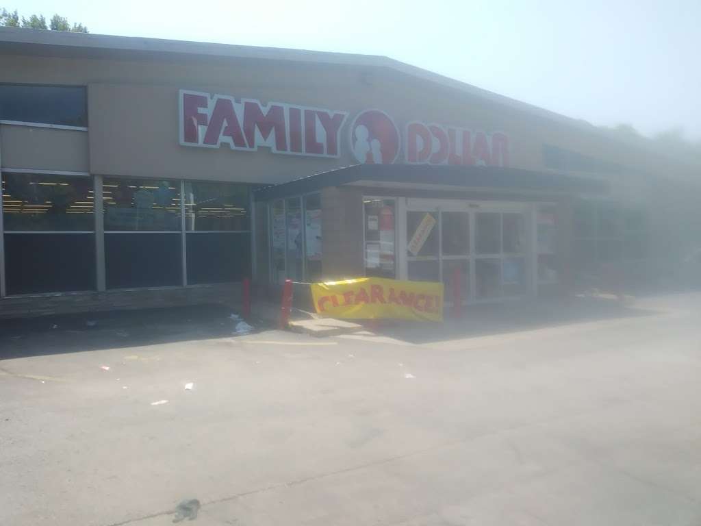 Family Dollar | 4601 Parallel Pkwy, Kansas City, KS 66104, USA | Phone: (913) 967-3569