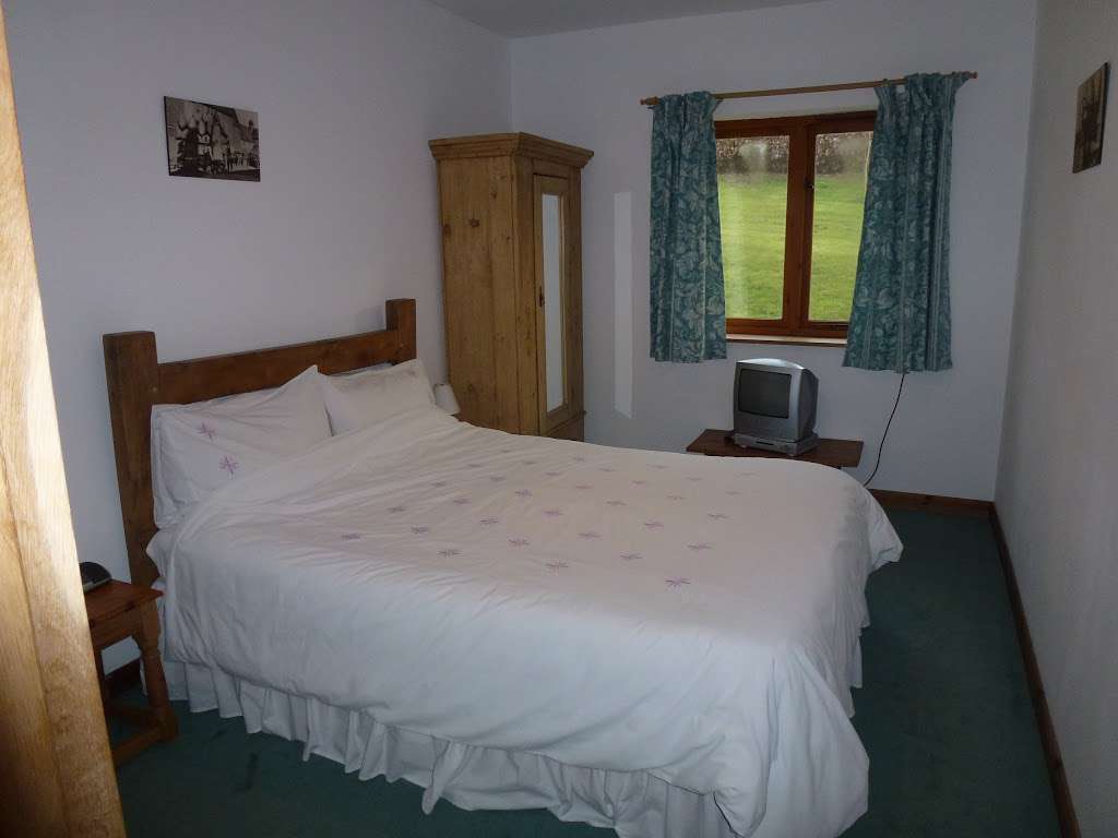 Three Chimneys Farm Bed & Breakfast | Bedgebury Rd, Goudhurst, Cranbrook TN17 2RA, UK | Phone: 01580 211260