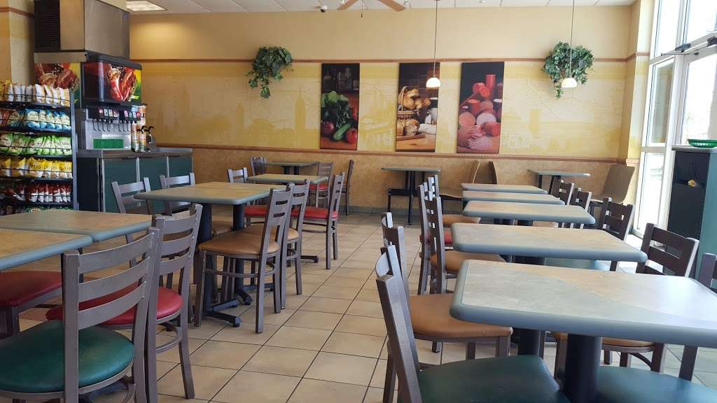 Subway | 500 Seawall Blvd, Galveston, TX 77550 | Phone: (409) 762-2500