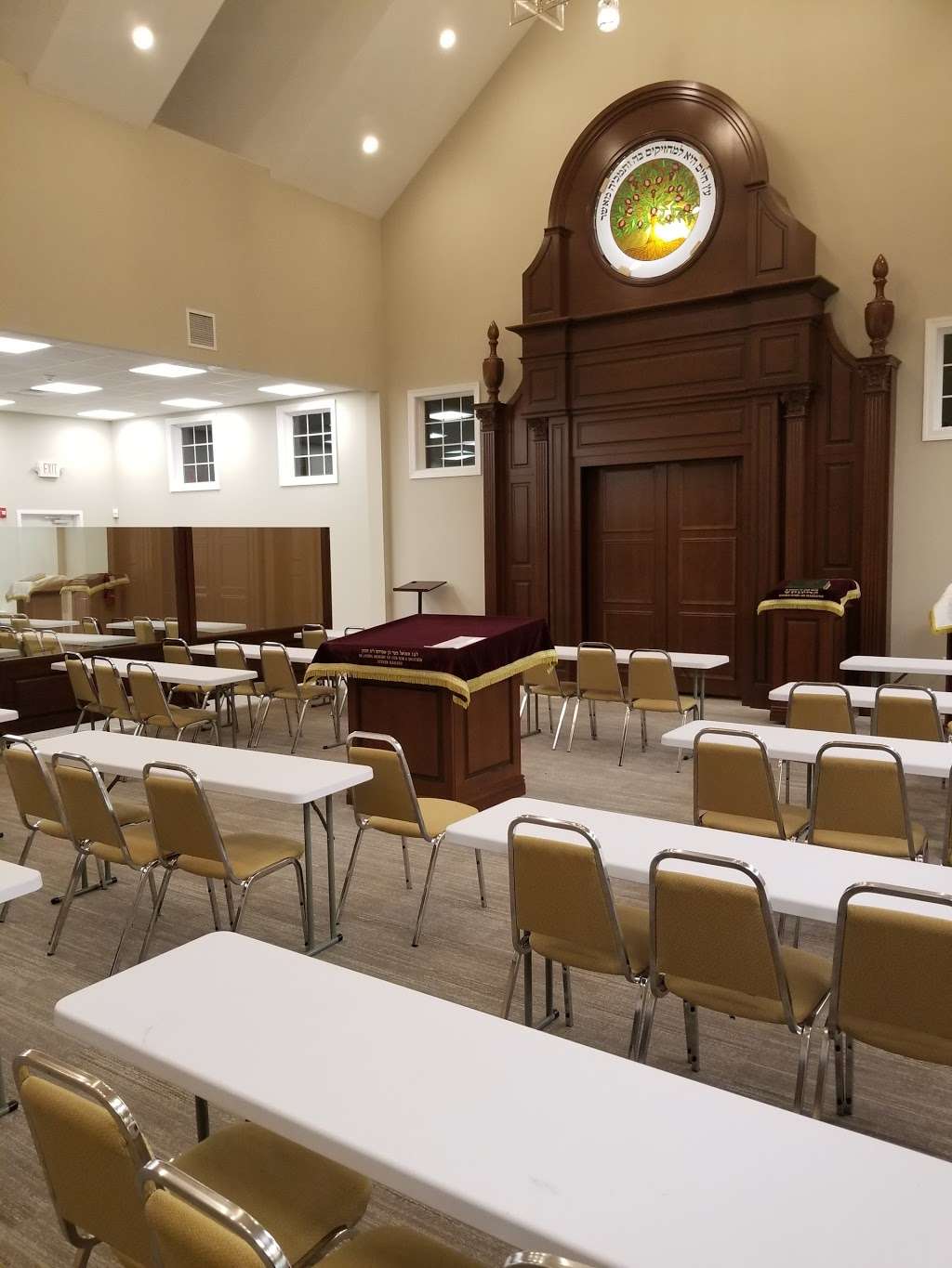 Chabad House of Monroe | 324 Applegarth Rd, Monroe Township, NJ 08831 | Phone: (609) 409-1000