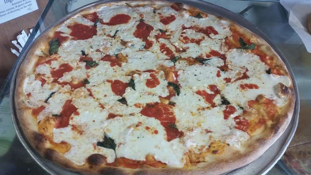 Umbertos Pizza | 233 SE 20th Ave, Deerfield Beach, FL 33441 | Phone: (954) 421-7200