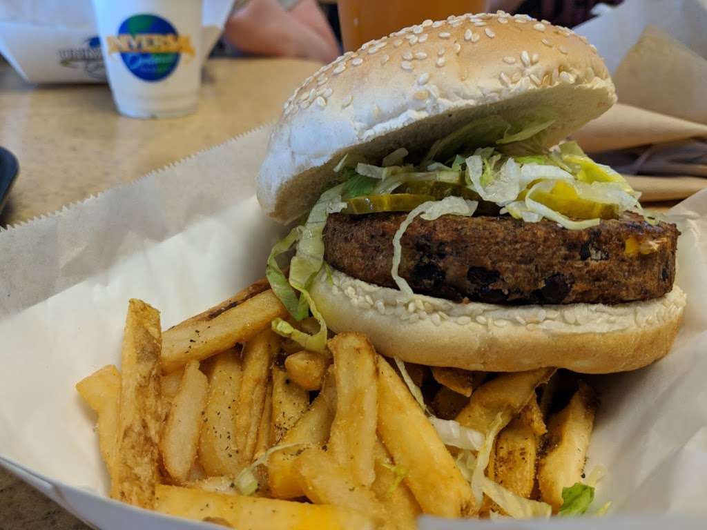 Burger Digs | 1000 Universal Studios Plaza, Orlando, FL 32819, USA
