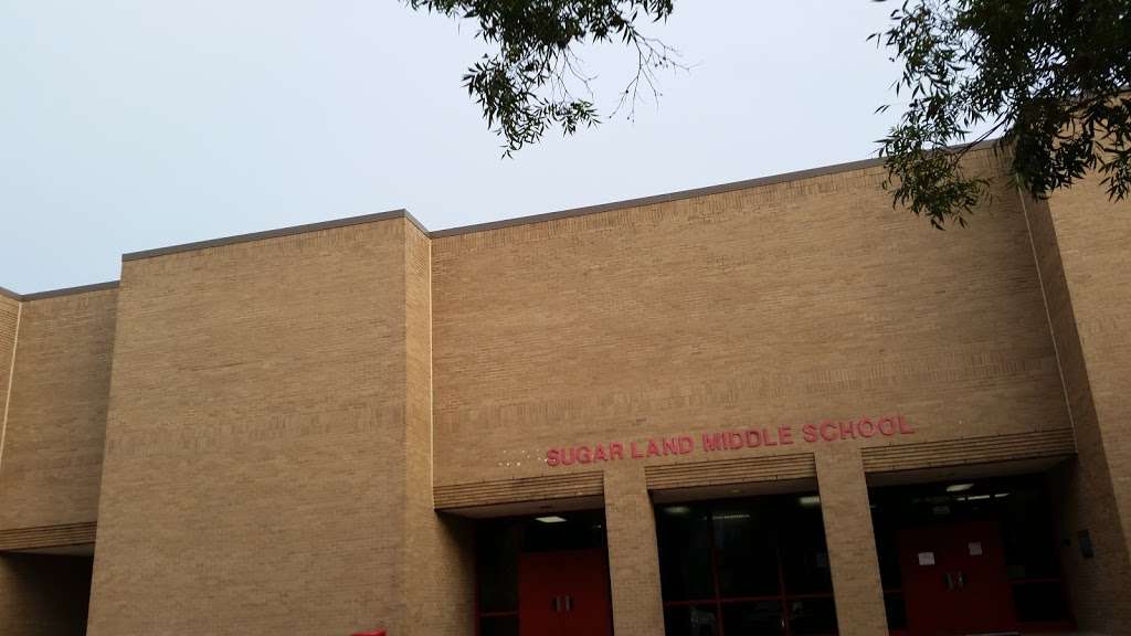 Sugar Land Middle School | 321 7th St, Sugar Land, TX 77498 | Phone: (281) 634-3080