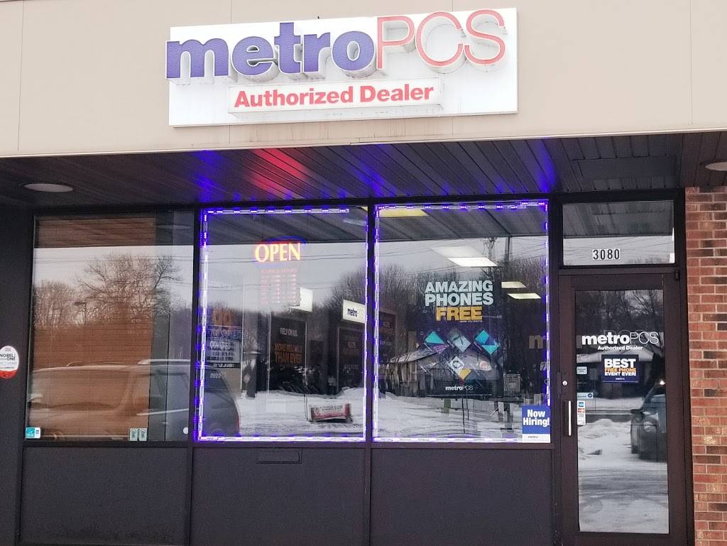 Metro by T-Mobile | 3080 Brookdale Dr, Brooklyn Park, MN 55444, USA | Phone: (763) 566-0694