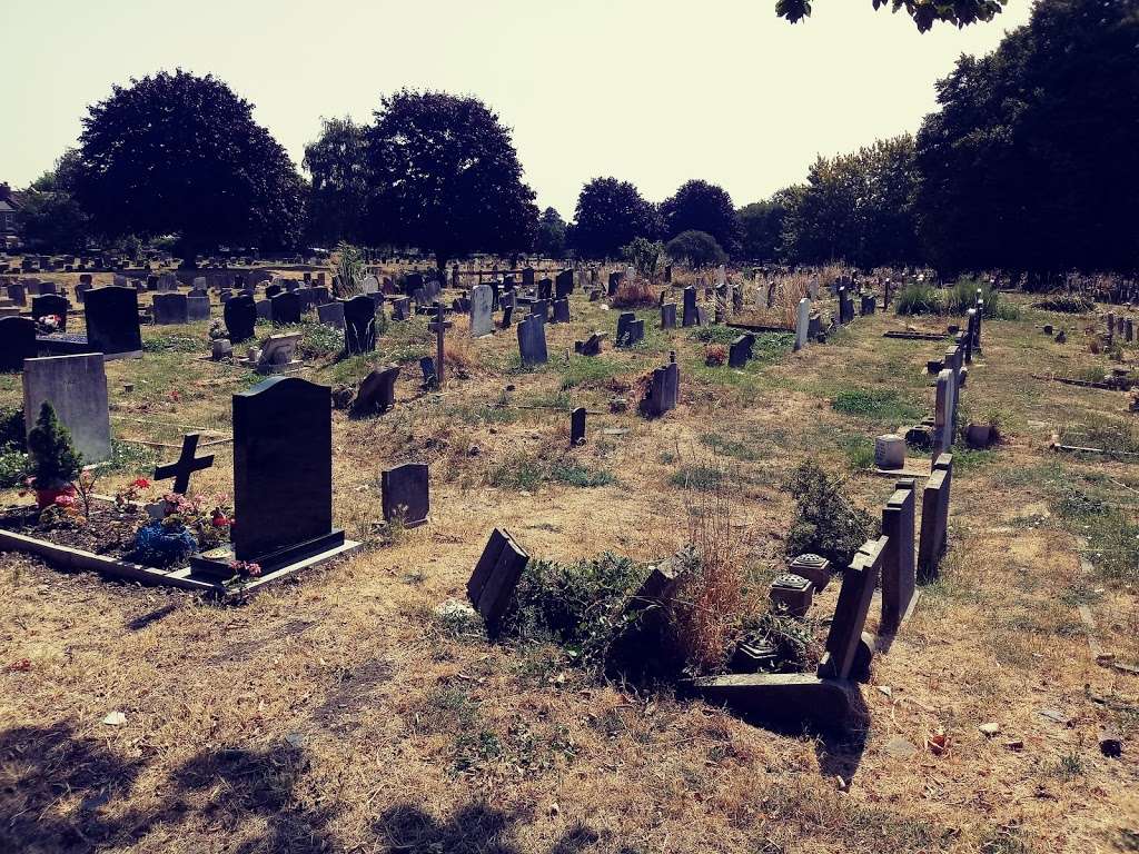 West Ham Cemetery | Cemetery Rd, London, Forest Gate E7 9DG, UK | Phone: 020 3373 1193