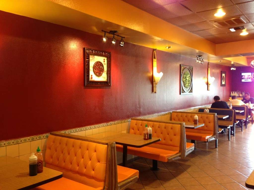 China Express | 18478 Valley Blvd, Bloomington, CA 92316, USA | Phone: (909) 877-2683