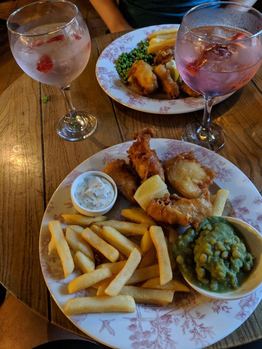 Three Horseshoes | Spellbrook Lane East, Bishops Stortford CM22 7SE, UK | Phone: 01279 722849