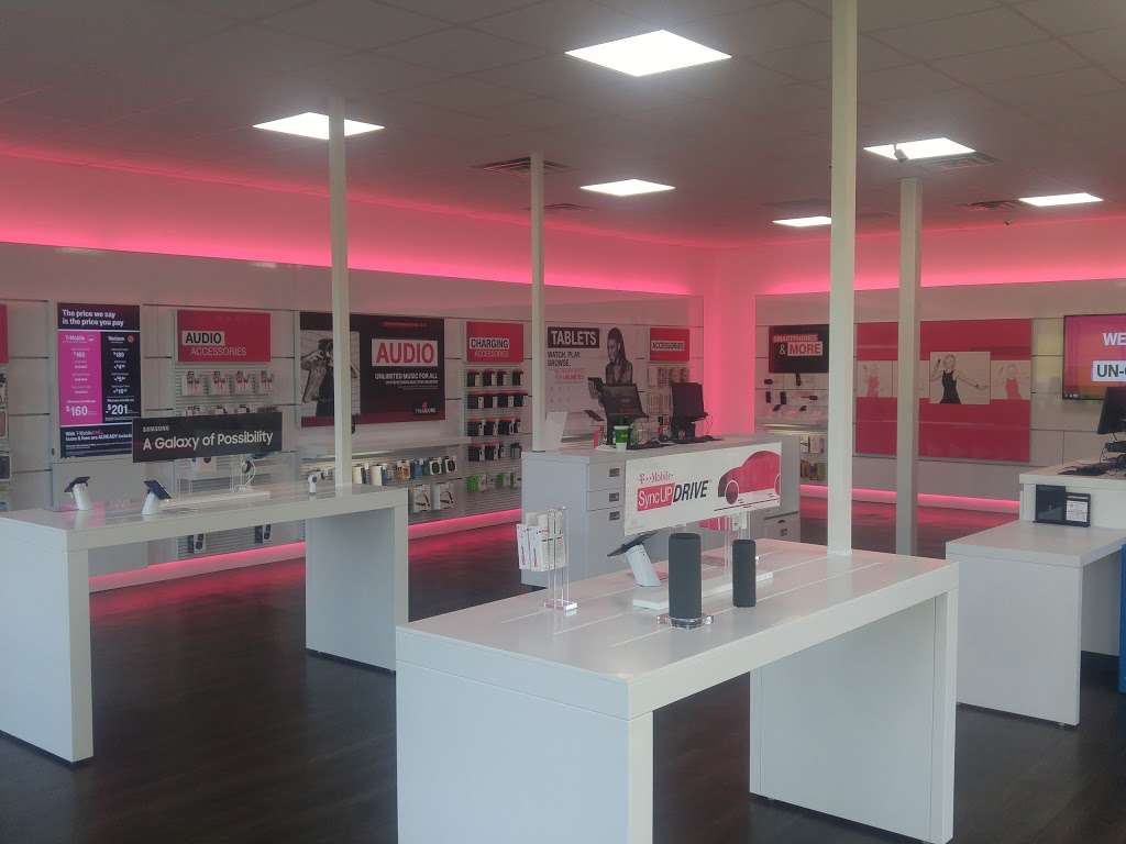 T-Mobile | 1388 S, US-12, Fox Lake, IL 60020 | Phone: (224) 225-1037