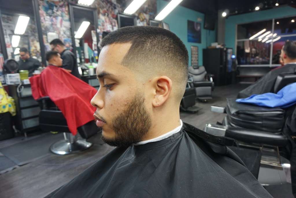 Barbershop | 2102 E Osceola Pkwy, Buena Ventura Lakes, FL 34743, USA | Phone: (407) 738-6468