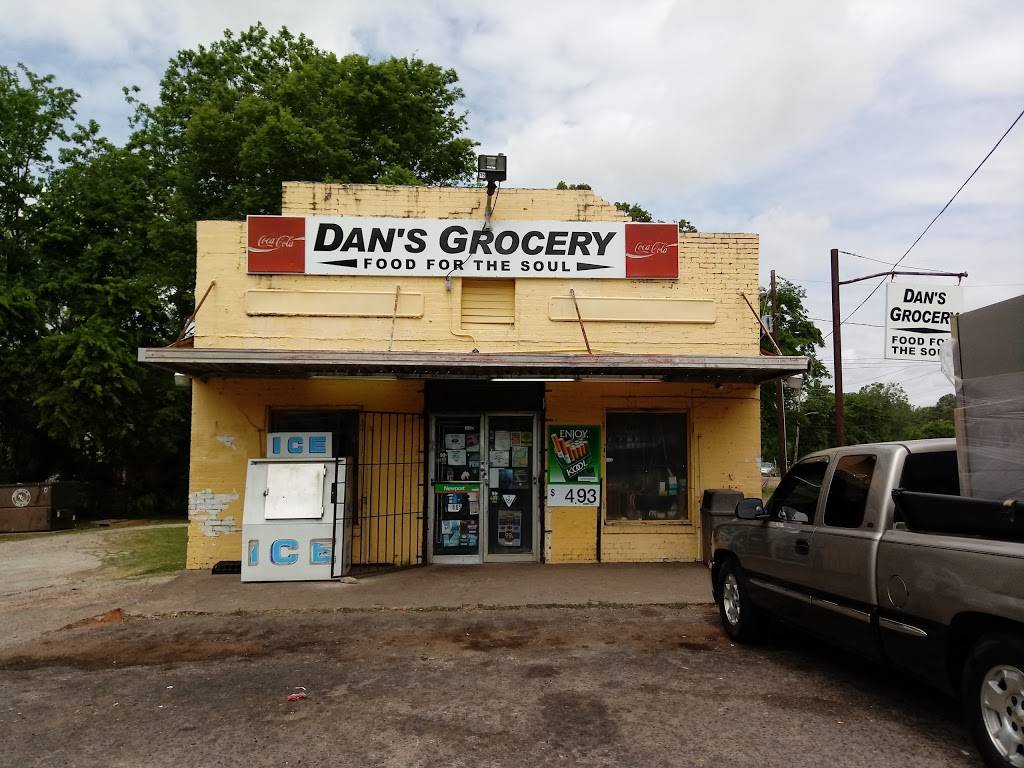 D & W Convenience Store | 3340 Wilson Rd SW, Birmingham, AL 35221, USA | Phone: (205) 925-2469