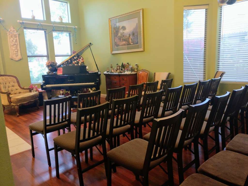 Veras Piano and Voice Studio | 3451 W Via Montoya Dr, Phoenix, AZ 85027, USA | Phone: (602) 315-6792