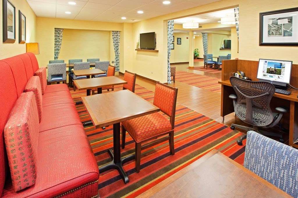 Hampton Inn Joliet - I-55 | 3555 Mall Loop Dr, Joliet, IL 60431, USA | Phone: (815) 439-9500