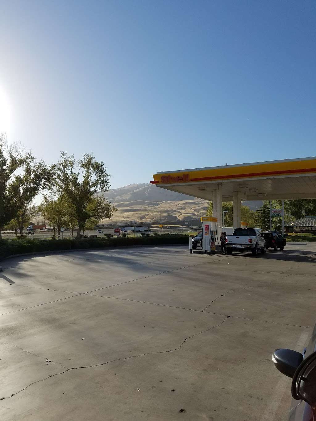 Shell | 9069 Grapevine Rd W, Lebec, CA 93243, USA | Phone: (661) 248-6591