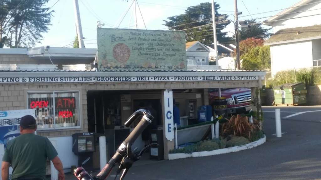 Diekmanns Bay Store | 1275 CA-1, Bodega Bay, CA 94923, USA | Phone: (707) 875-3517