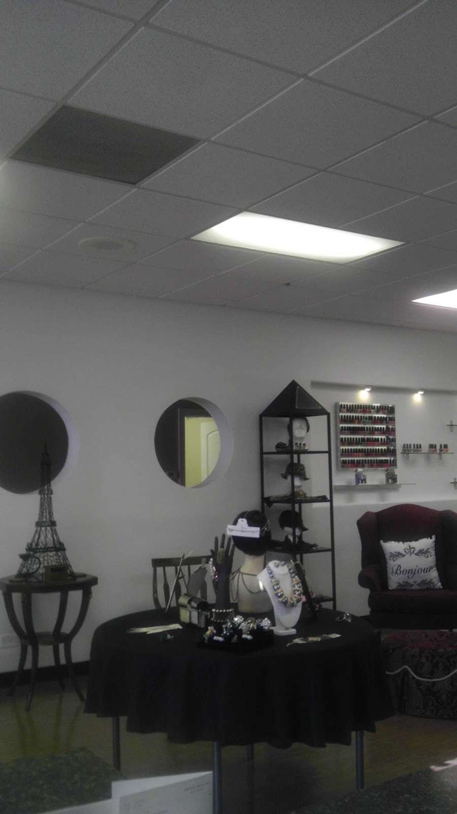 OOH LA LA BOUTIQUE & SPA | 726 Milwaukee Ave, Gurnee, IL 60031 | Phone: (847) 680-5252