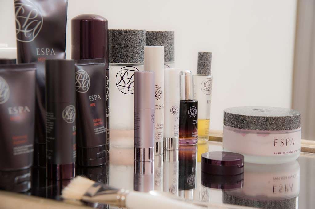 Nirvana Holistic Beauty | Chapel Cottage, Lamer Mews, Lamer Lane, Wheathampstead AL4 8RL, UK | Phone: 01582 831252