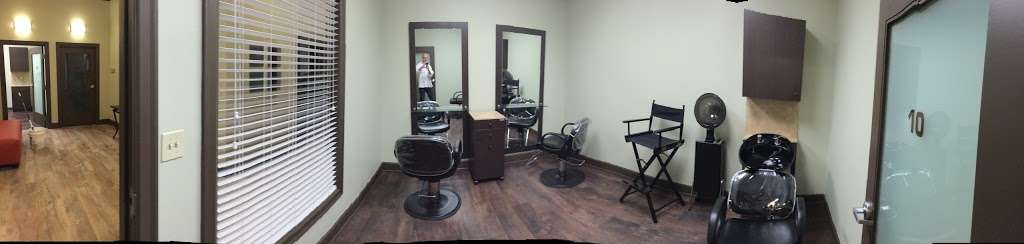 Salons by JC Bolingbrook - Salon Suite & Booth Rental | 619 E Boughton Rd Suite #143, Bolingbrook, IL 60440, USA | Phone: (630) 914-5226