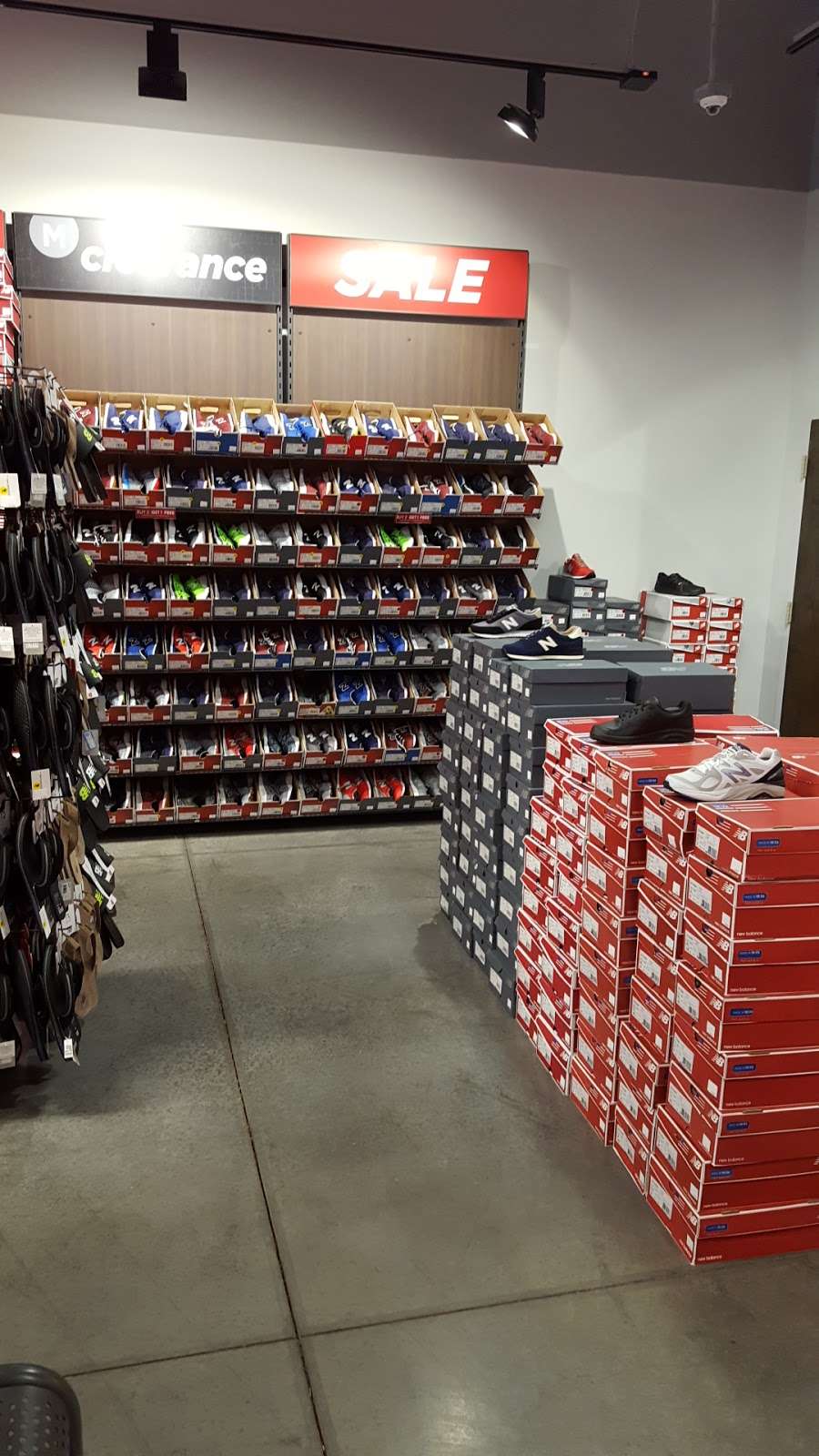 new balance store memphis