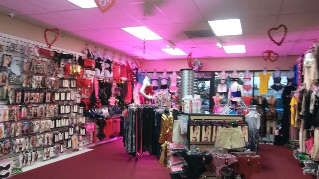 Perfume & Lingerie Arechiga | 826 E Ave K, Lancaster, CA 93535 | Phone: (661) 916-6814