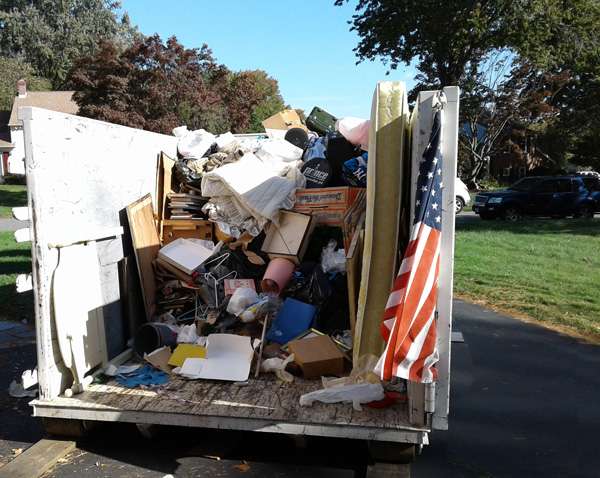 Delco Junk Removal | 2202 Amosland Rd, Holmes, PA 19043 | Phone: (610) 638-1284