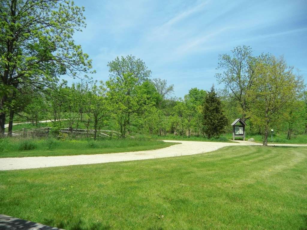 Oak Openings Nature Preserve Parking Area | US-45, Libertyville, IL 60048, USA
