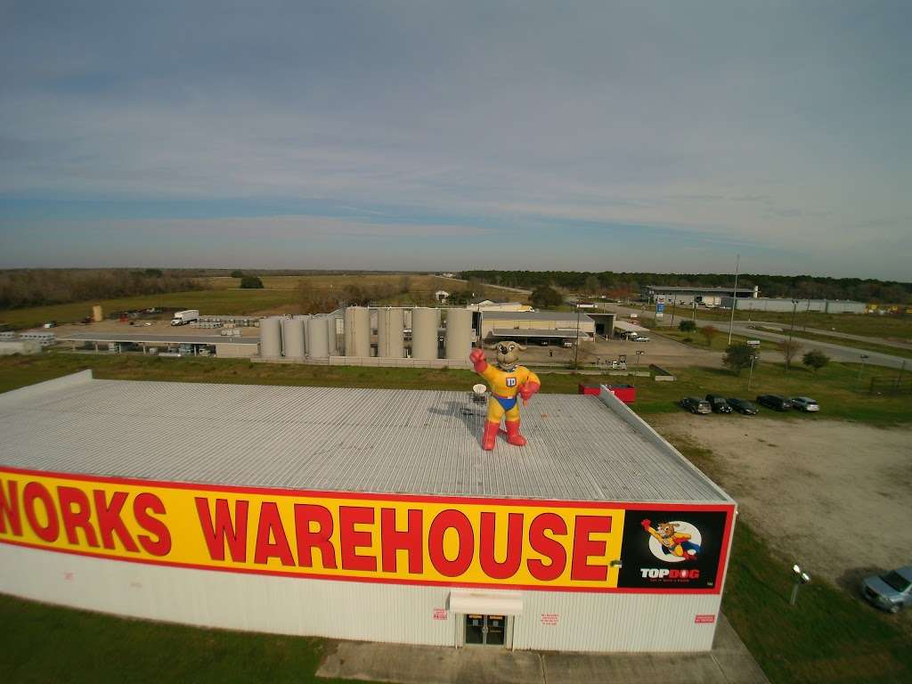 TopDog Fireworks | 22620 TX-288 Business, Angleton, TX 77515, USA