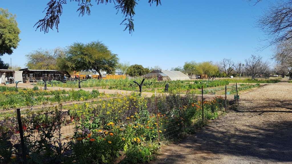 The Farm at South Mountain | 6106 S 32nd St, Phoenix, AZ 85042, USA | Phone: (602) 276-6360