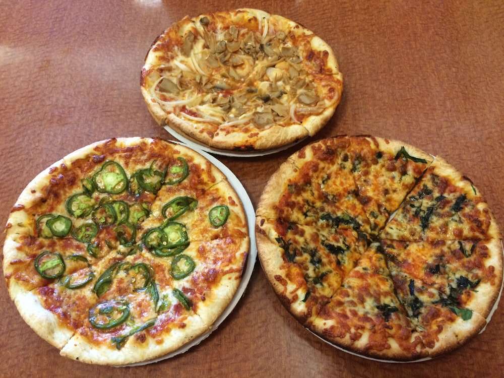 Singas Famous Pizza | 1655 Oak Tree Road # 175, Edison, NJ 08820, USA | Phone: (732) 549-8665