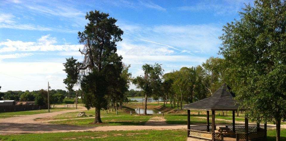 Venice on the Lake RV Park | 14377 Hill Dr, Willis, TX 77318, USA | Phone: (936) 856-1110