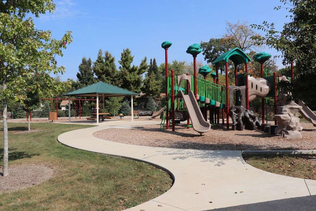 Shaw Park - Round Lake Area Park District | 35950 N Fairfield Rd, Round Lake, IL 60073, USA | Phone: (814) 546-8558