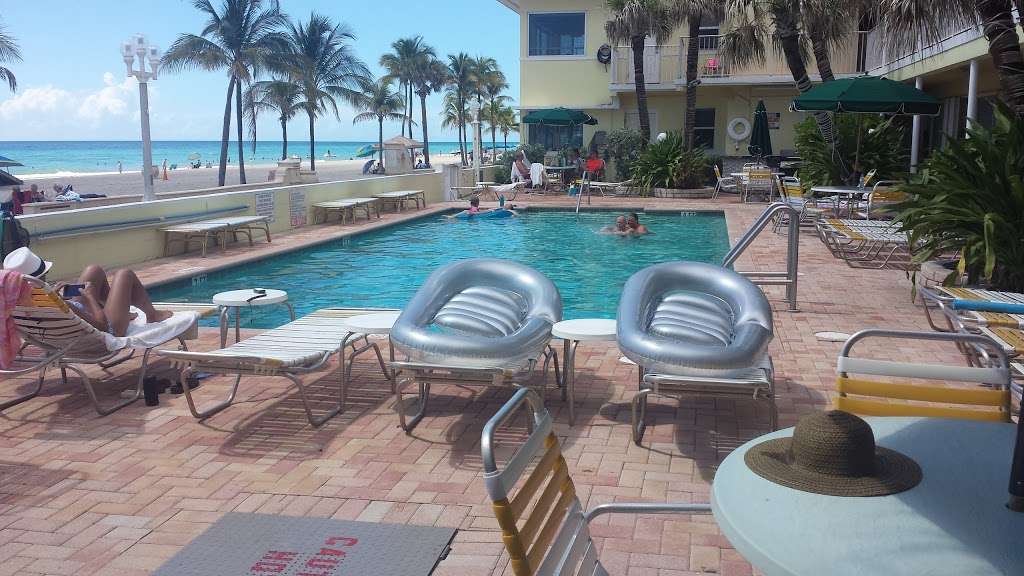 Tide Vacation Apartments | 2800 N Surf Rd, Hollywood, FL 33019, USA | Phone: (954) 923-3864