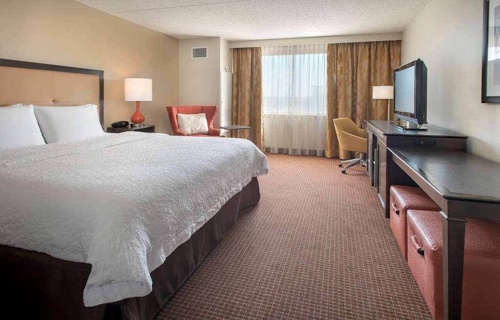 Hampton Inn NY-JFK | 144-10 135th Ave, Jamaica, NY 11436, USA | Phone: (718) 322-7500