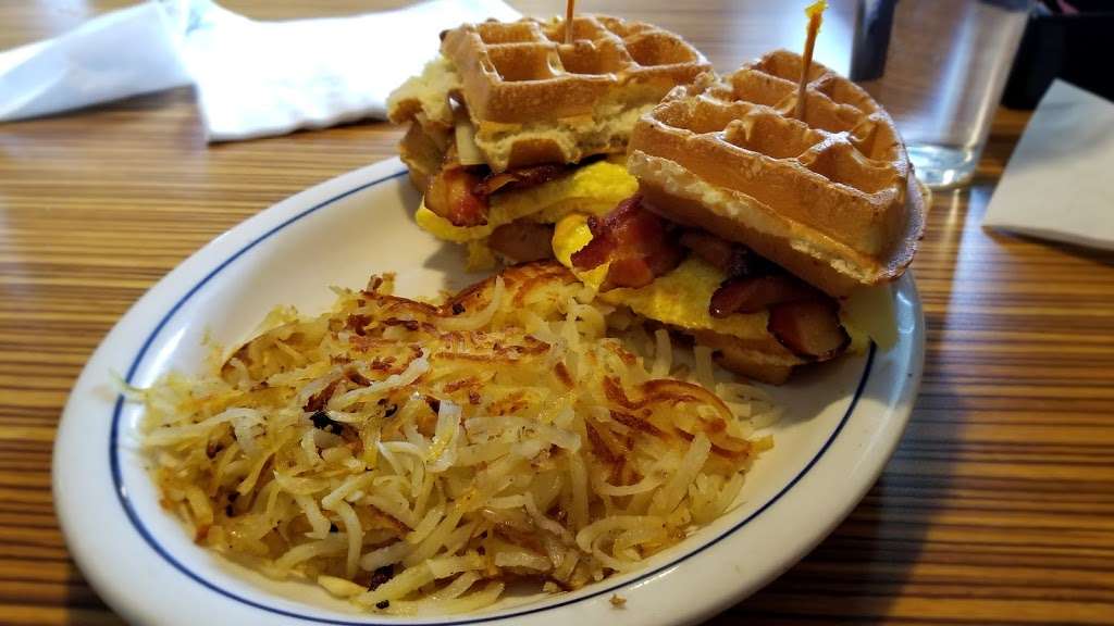 IHOP | 4337 N Chouteau Trafficway, Kansas City, MO 64117 | Phone: (816) 413-0600