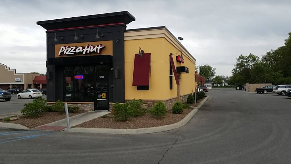 Pizza Hut | 1233 W State Blvd, Fort Wayne, IN 46808, USA | Phone: (260) 426-4429