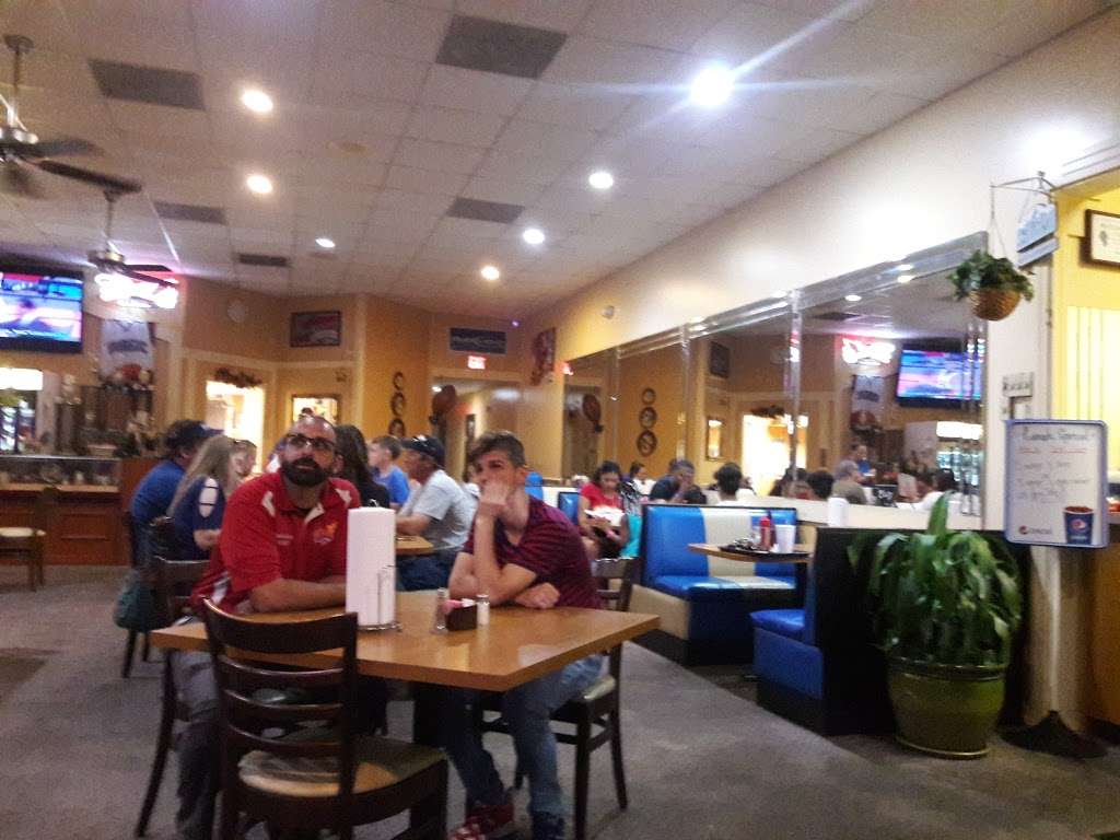Wing Alley | 2215 E Irlo Bronson Memorial Hwy, Kissimmee, FL 34744, USA | Phone: (407) 348-9464