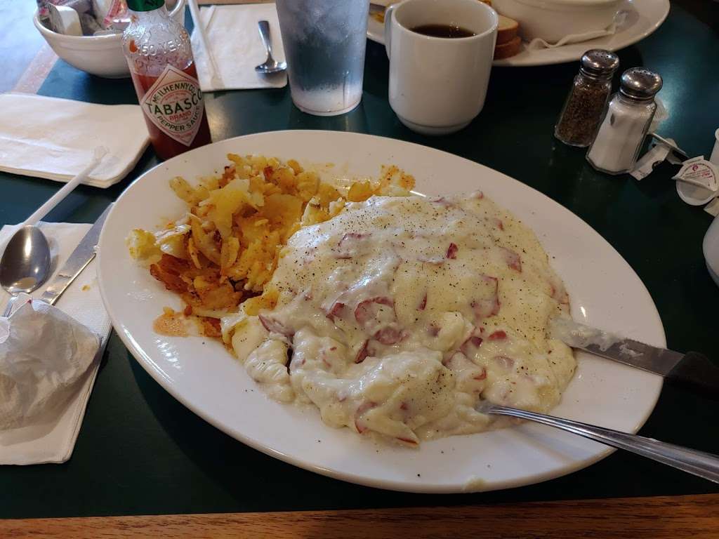 Pines Diner | 500 E Providence Rd, Clifton Heights, PA 19018 | Phone: (484) 461-3101