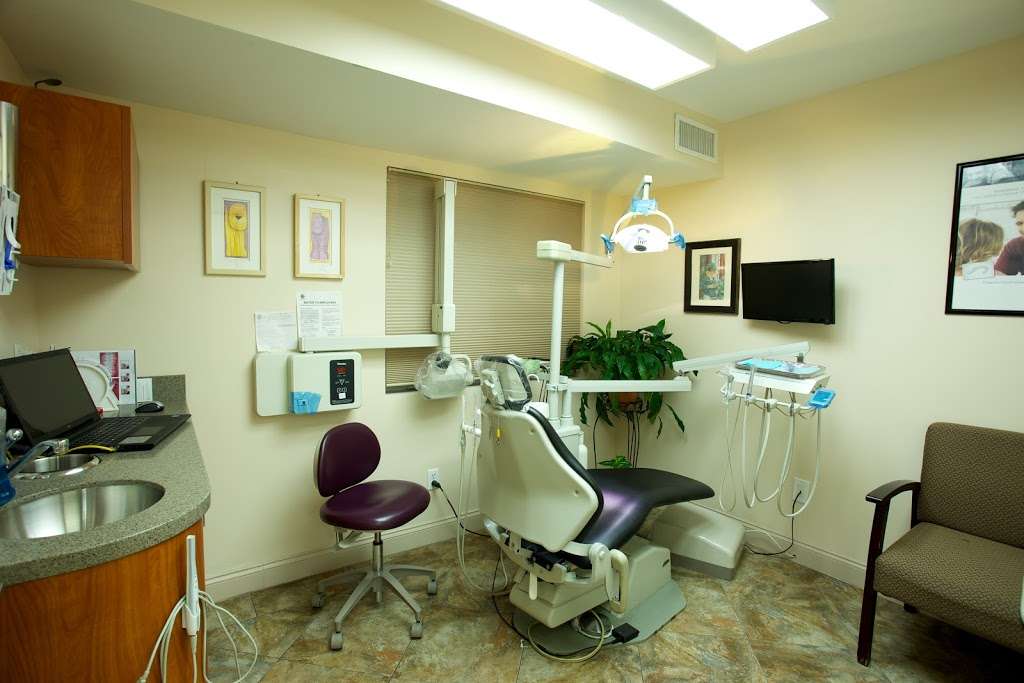 Woodside Dental Care | 6907 43rd Ave, Woodside, NY 11377, USA | Phone: (718) 514-7976