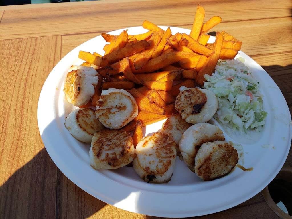 Point Lookout Clam Bar | 99 Bayside Dr, Point Lookout, NY 11569 | Phone: (516) 897-4024