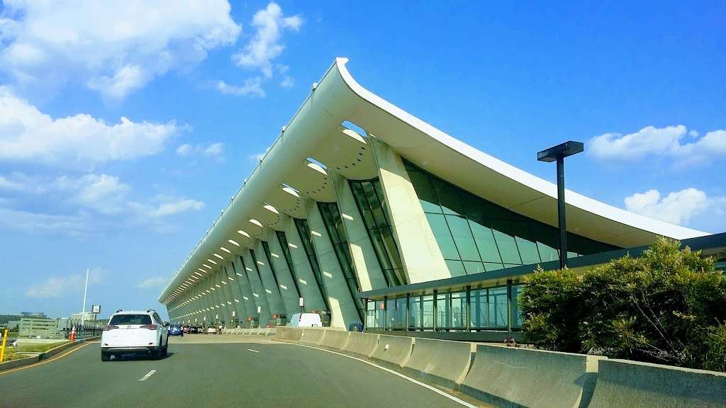 Dulles International Airport | 1 Saarinen Cir, Dulles, VA 20166, USA | Phone: (703) 572-2700