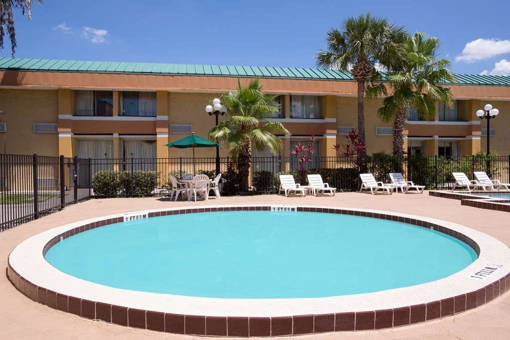 Baymont by Wyndham Florida Mall | 8820 S Orange Blossom Trail, Orlando, FL 32809, USA | Phone: (407) 680-2375