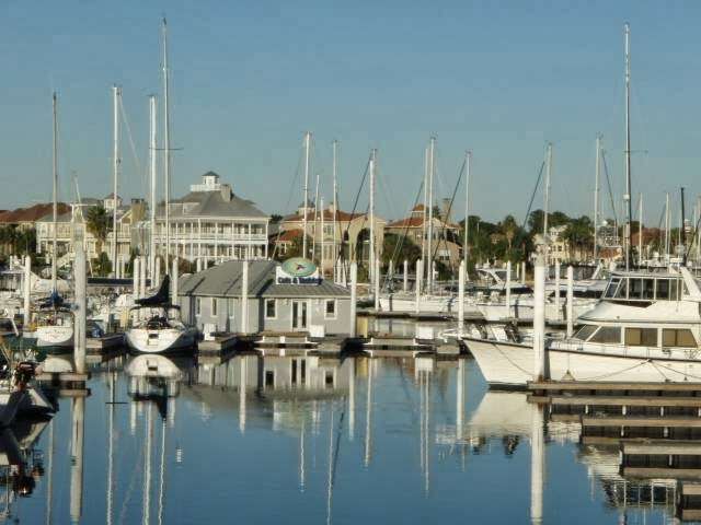 Little Yacht Sales | Pier 6/7, 800 Mariners Dr, Kemah, TX 77565, USA | Phone: (281) 334-6500