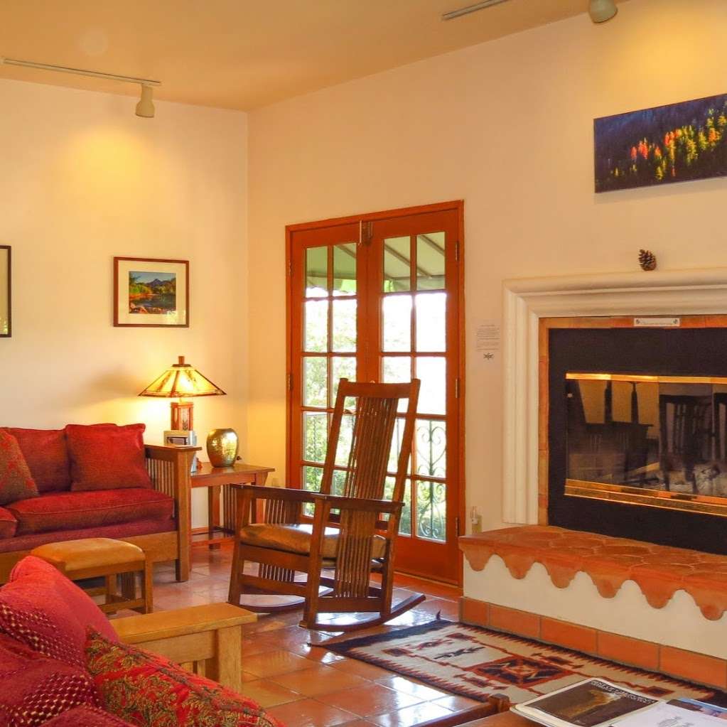 Topanga Canyon Inn - Art Gallery | 20314 Callon Dr, Topanga, CA 90290, USA | Phone: (310) 570-3791