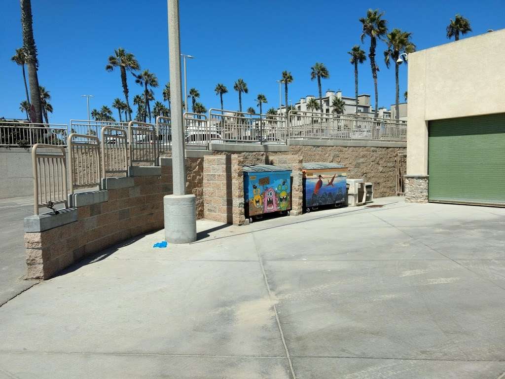 Huntington Beach Pier | 103 Pacific Coast Hwy, Huntington Beach, CA 92648