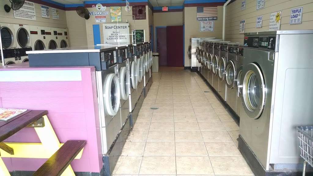 Coin Laundry | 577 Deltona Blvd, Deltona, FL 32725, USA | Phone: (407) 773-3456