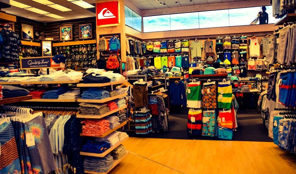 Jacks Surfboards | 101 Main St, Huntington Beach, CA 92648, USA | Phone: (714) 536-4516