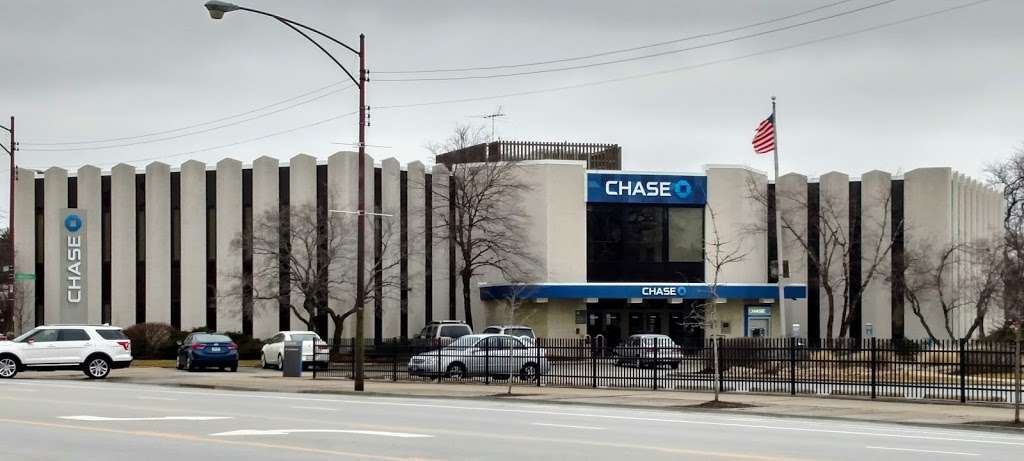Chase Bank | 5813 N Milwaukee Ave, Chicago, IL 60646, USA | Phone: (773) 594-7500