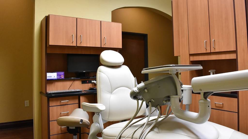 Bluff Creek Dental | 15101 Crown At Lone Oak Rd, Edmond, OK 73013, USA | Phone: (405) 751-5515