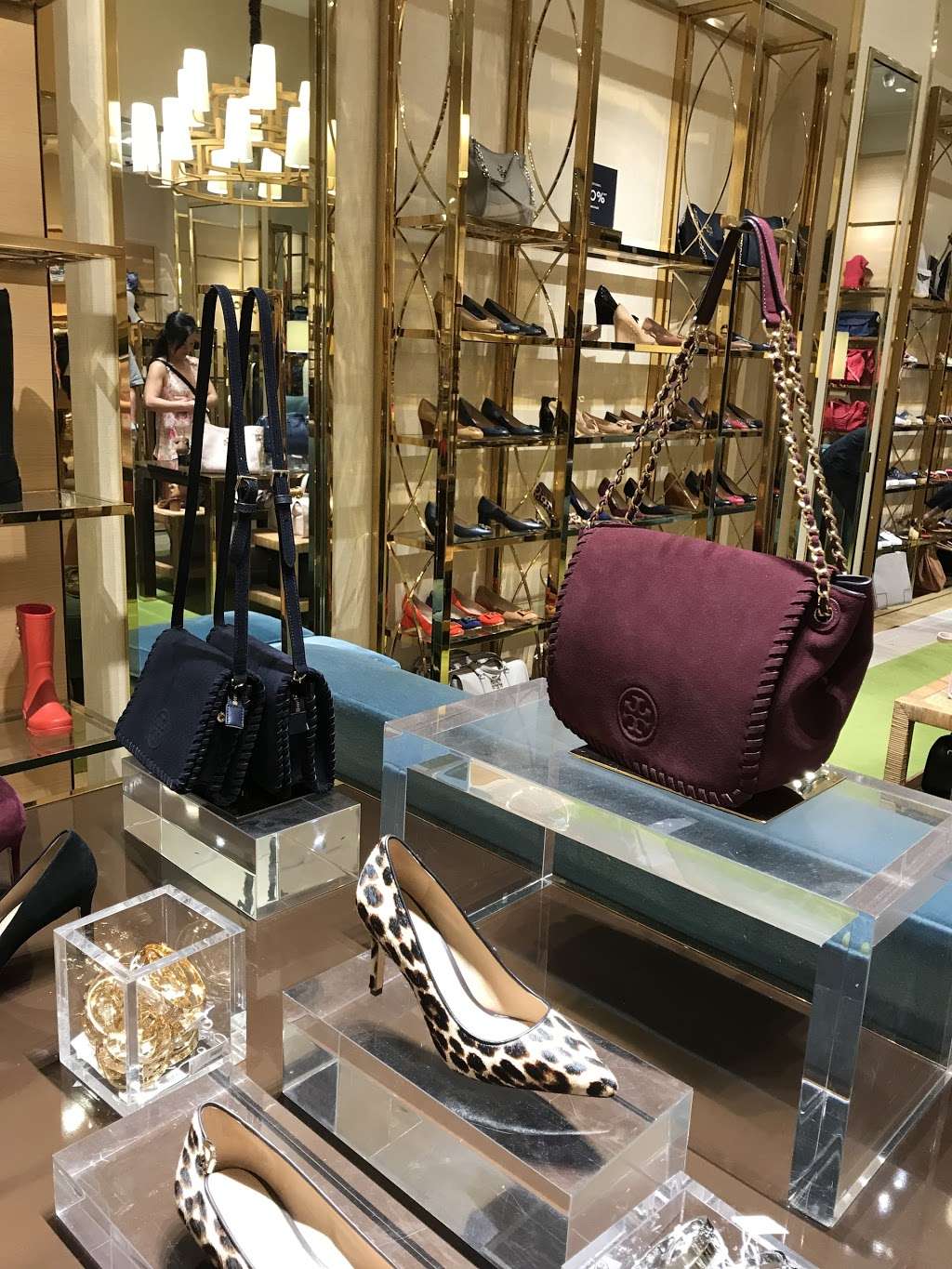 Tory Burch Outlet | 8200 Vineland Ave Suite 1045A, Orlando, FL 32821 | Phone: (407) 239-3635