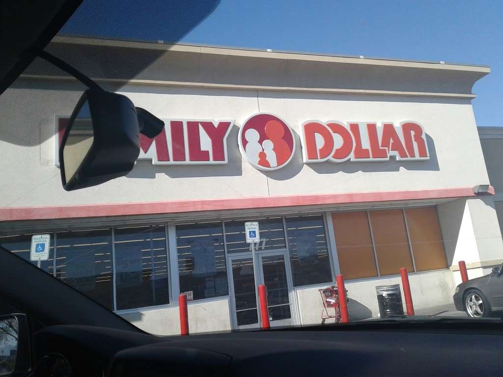 Family Dollar | 777 N Rancho Dr, Las Vegas, NV 89106, USA | Phone: (702) 631-0580