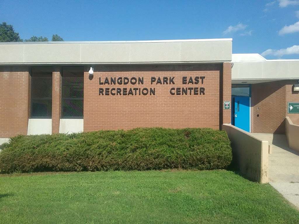 Langdon Park Recreation Center | 2901 20th St NE, Washington, DC 20018, USA | Phone: (202) 576-6595
